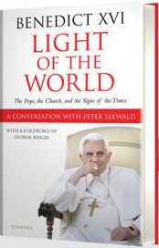 „СВЕТЛИНА НА СВЕТА. ПАПАТА, ЦЪРКВАТА И ЗНАЦИТЕ НА ВРЕМЕТО” – НОВАТА КНИГА С РАЗГОВОРИ С ПАПА БЕНЕДИКТ ХVІ